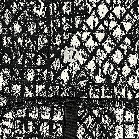 Lululemon Sweater Womens 8 Black White Define Jacket Full Zip Adult - Picture 10 of 13